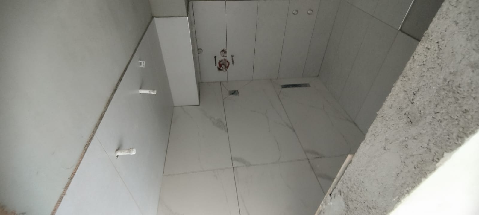 6895c860-a5aa-40c2-b1de-e55e003c9d5a