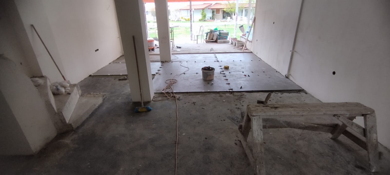 7ce7a705-a93e-43d7-a396-0d95ec390bdc