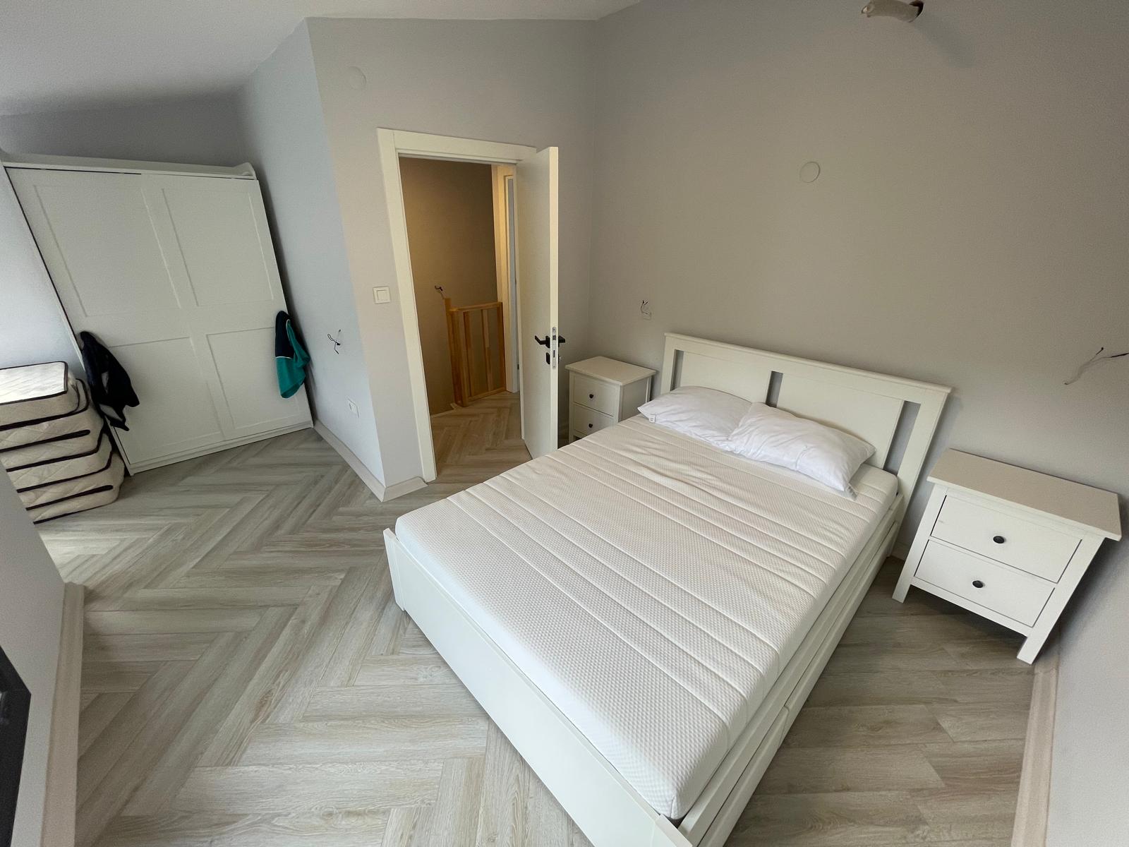 977ffe5a-3389-4fcb-81cd-1647ad2bf96d