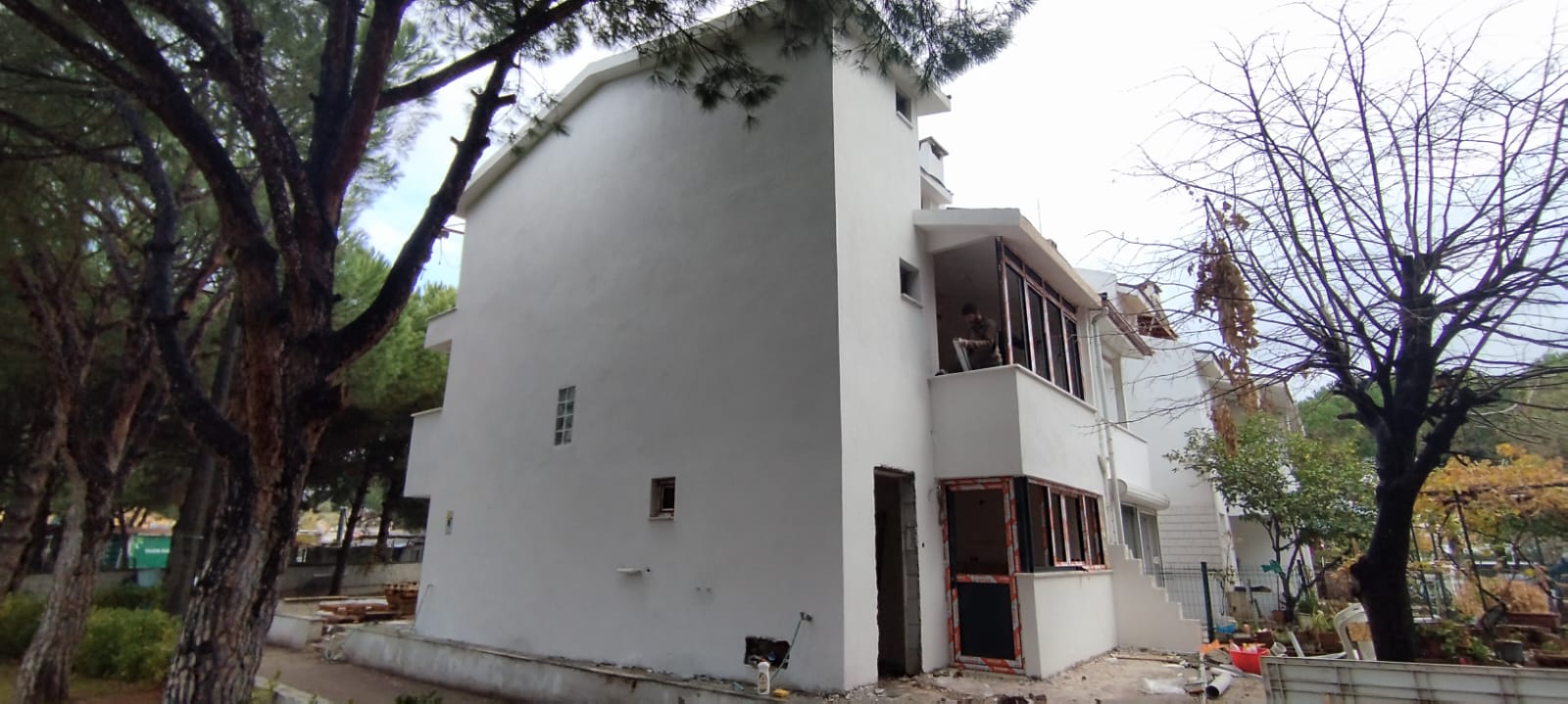 WhatsApp Image 2025-04-09 at 17.44.20 (4)