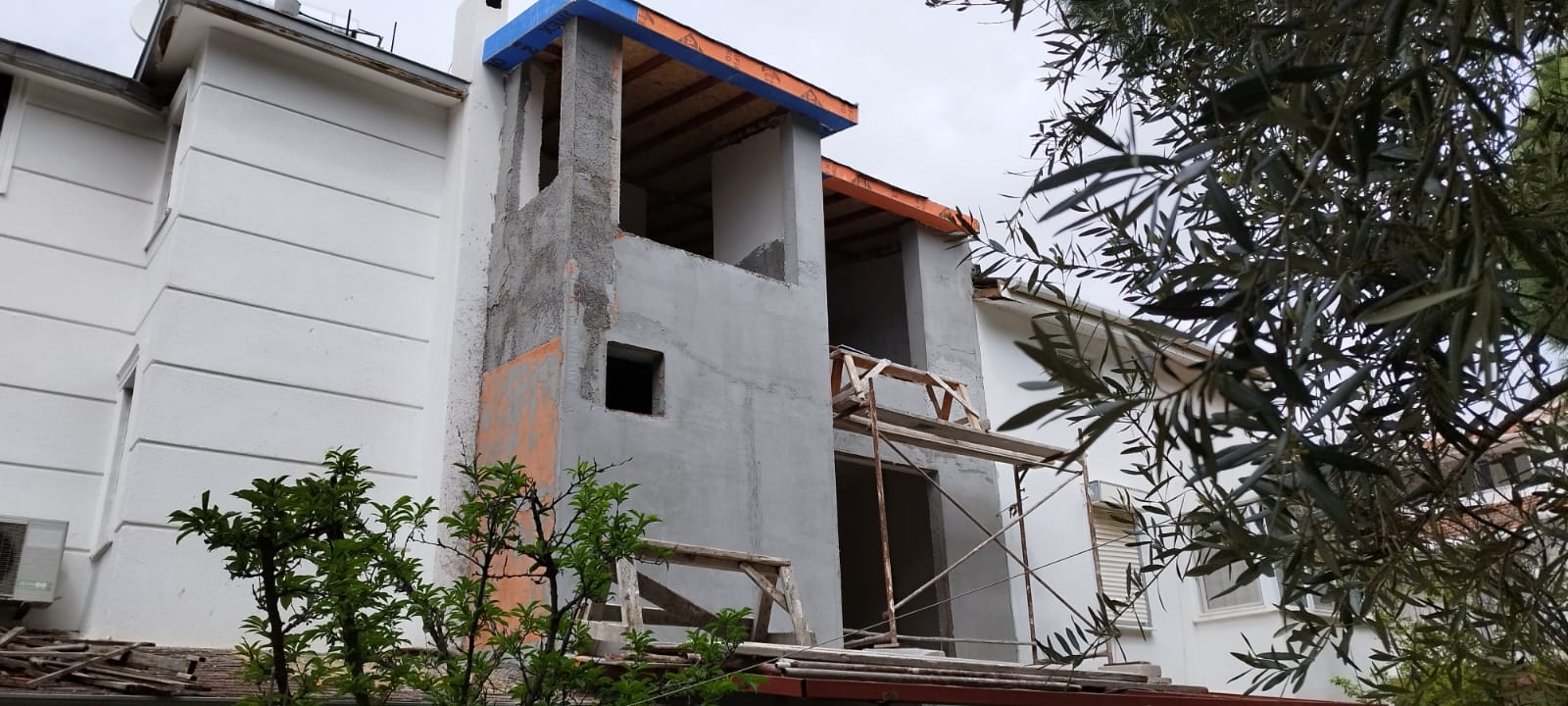 WhatsApp Image 2025-04-09 at 18.32.00 (1)