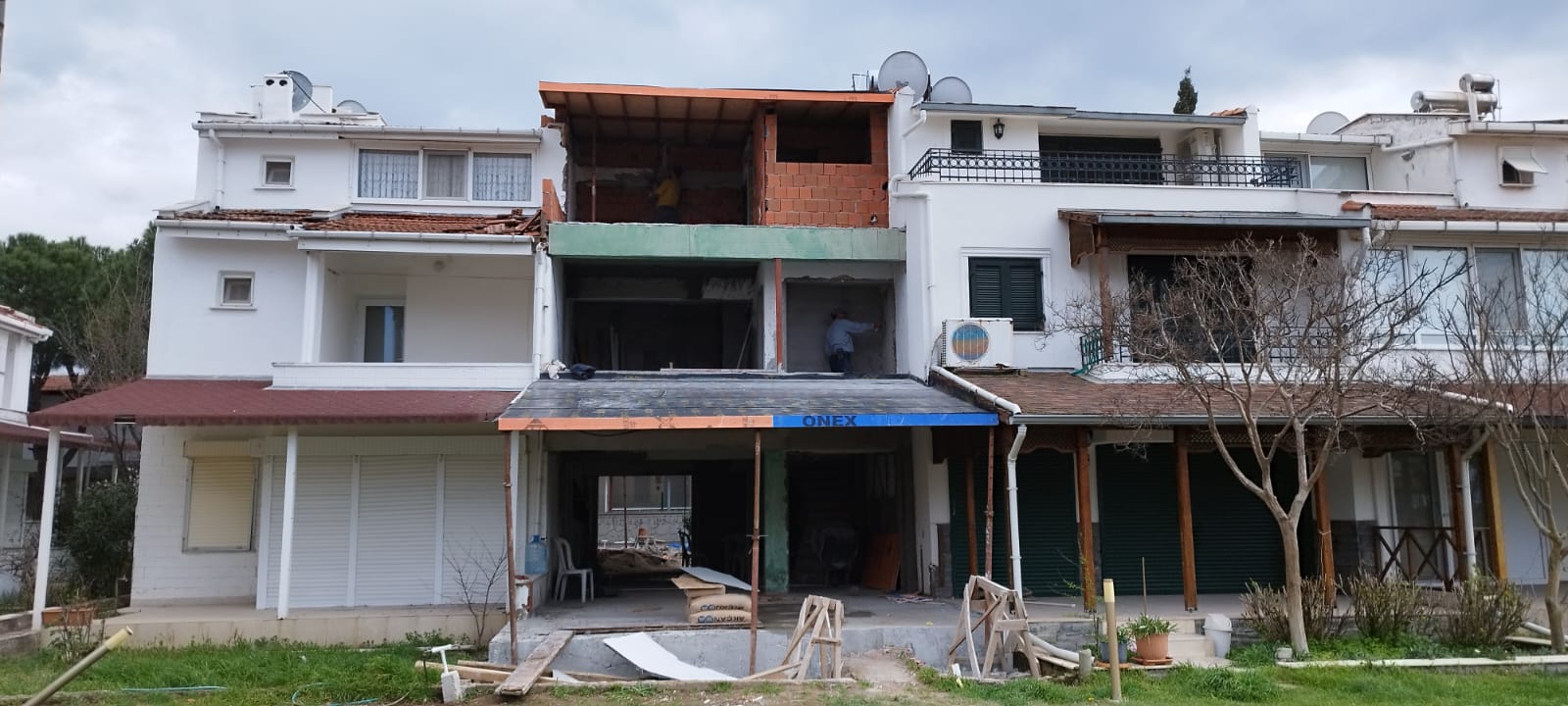 WhatsApp Image 2025-04-09 at 18.32.01 (3)