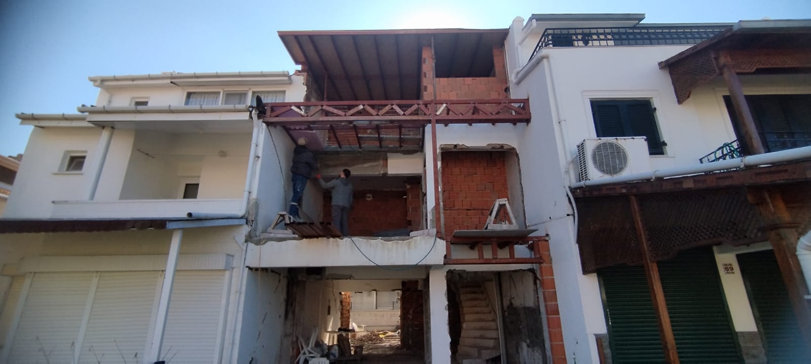 WhatsApp Image 2025-04-09 at 18.32.03 (3)