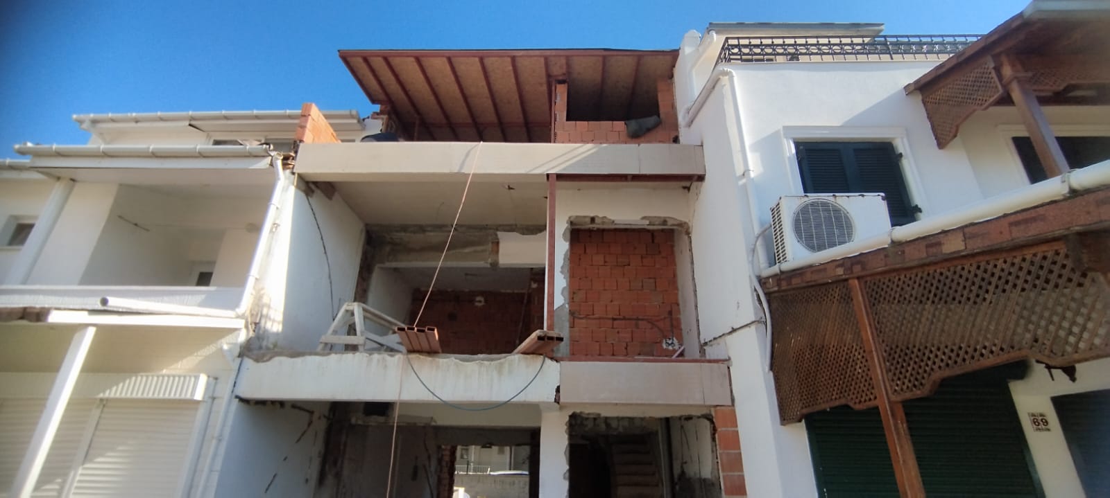 WhatsApp Image 2025-04-09 at 18.32.03