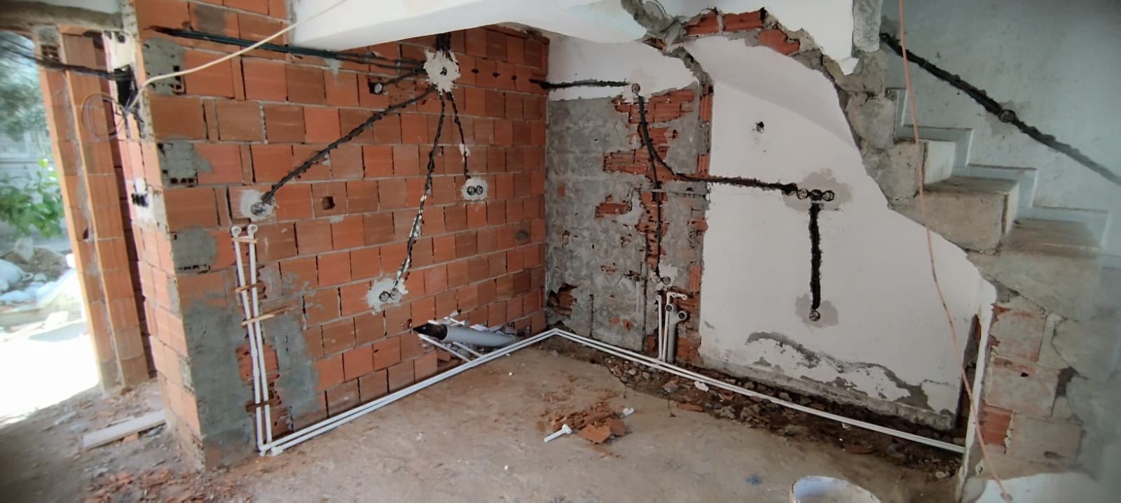 WhatsApp Image 2025-04-09 at 18.32.30 (2)