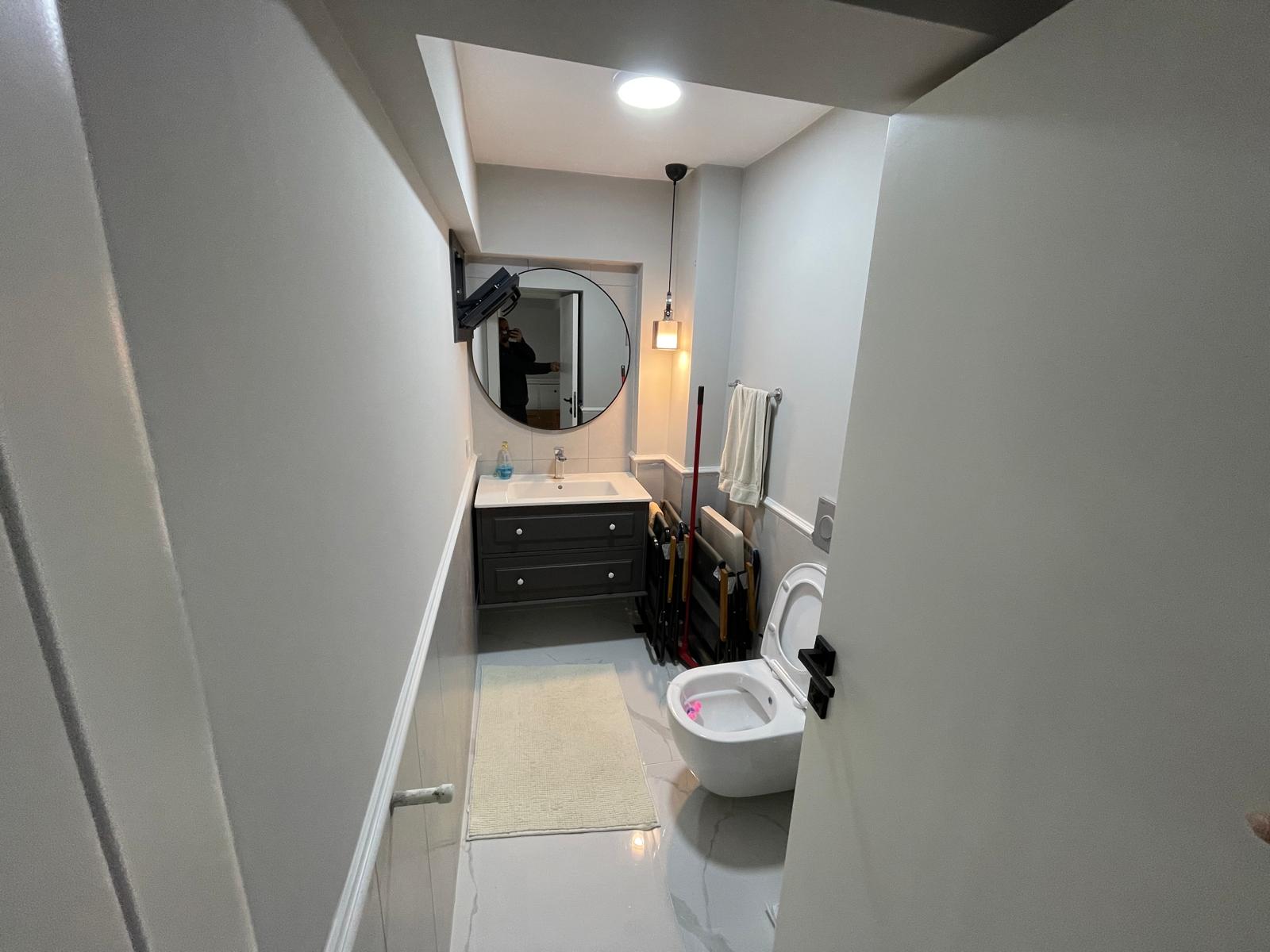 c2dca9a6-4758-4757-aeaf-fc5f09cc2d08