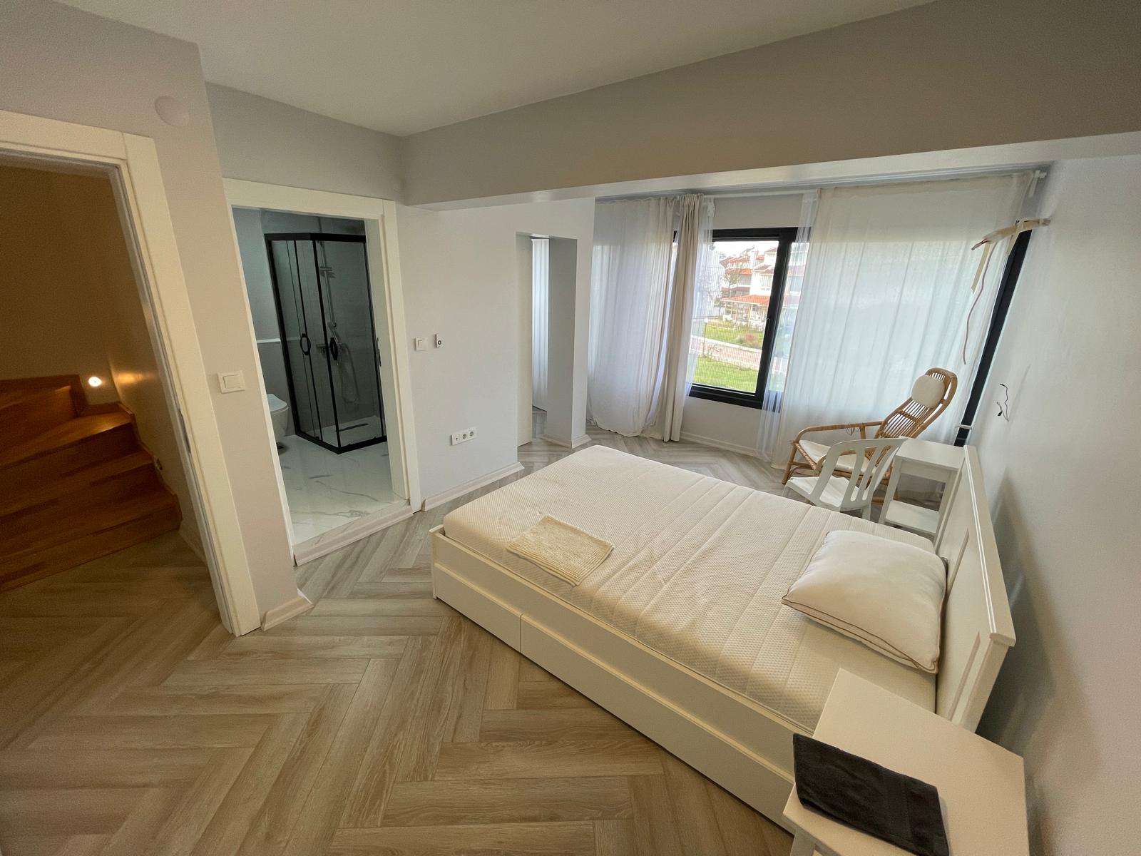 d6b9b8a7-80e2-456c-816b-d600389d8f90